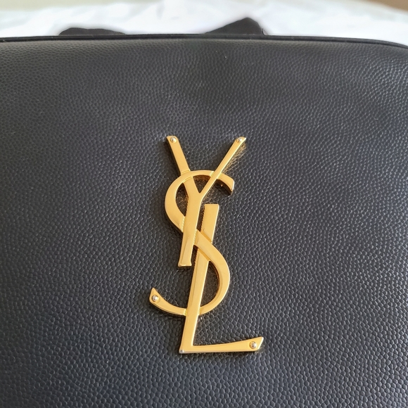 YSL Grain De Poudre Medium Classic Mono Camera Bag - Picture 4 of 11